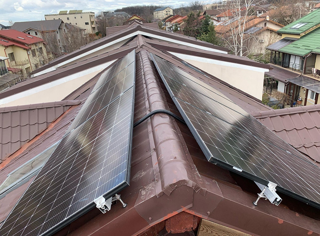 București 10,01 kW, 22 panouri Canadian Solar 455 Wp