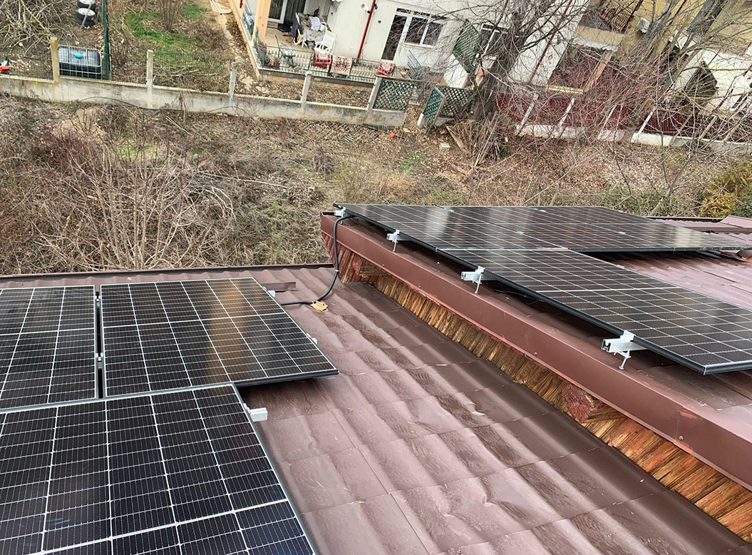 București 10,01 kW, 22 panouri Canadian Solar 455 Wp