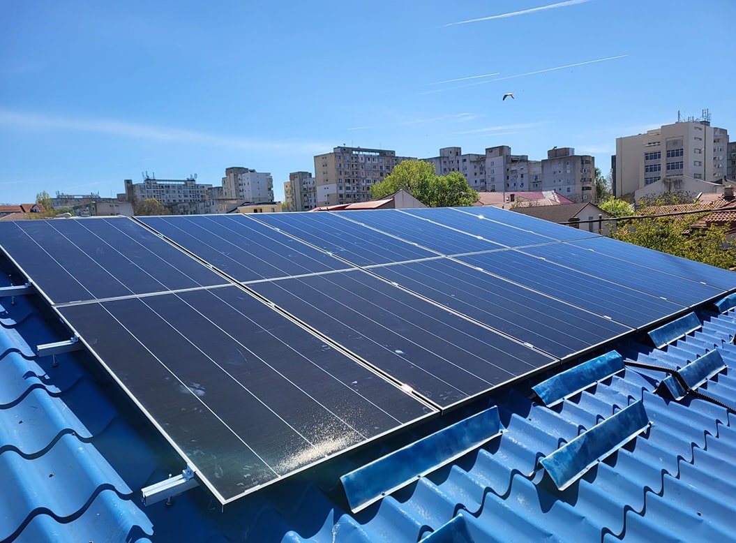 Constanța 4,98 kW, 12 panouri Hyndai 415 Wp