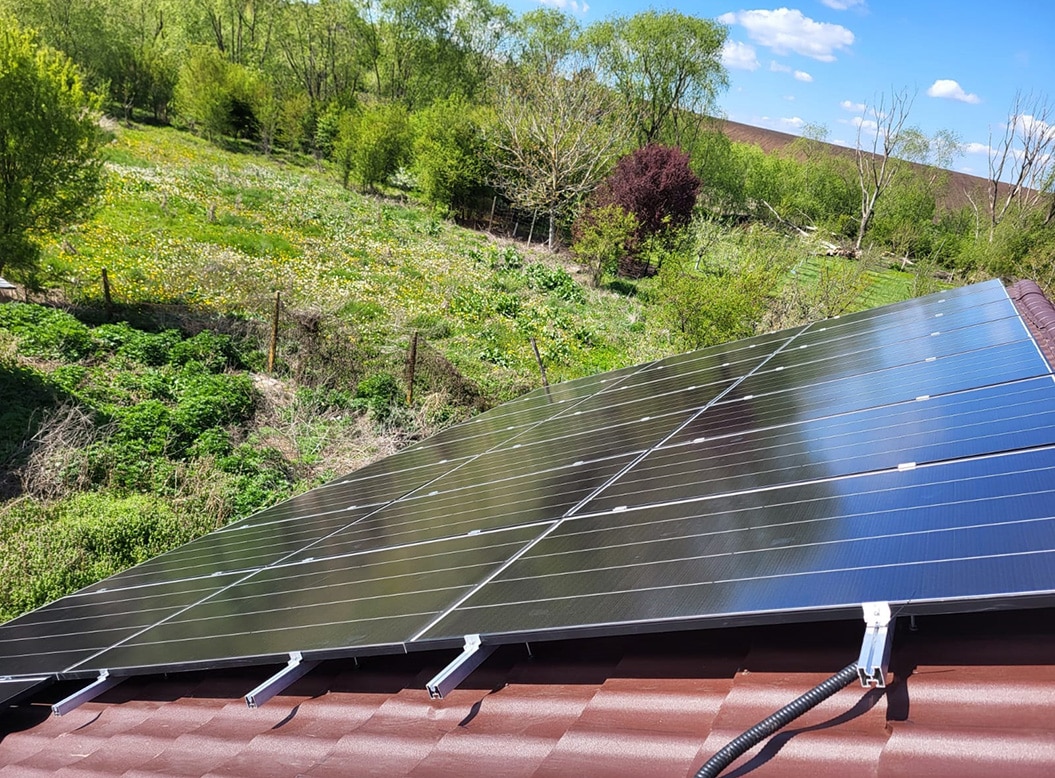 Teleorman 10,37 kW, 25 panouri Hyundai 415 Wp
