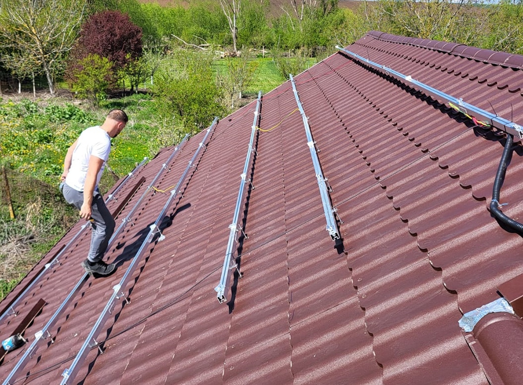 Teleorman 10,37 kW, 25 panouri Hyundai 415 Wp